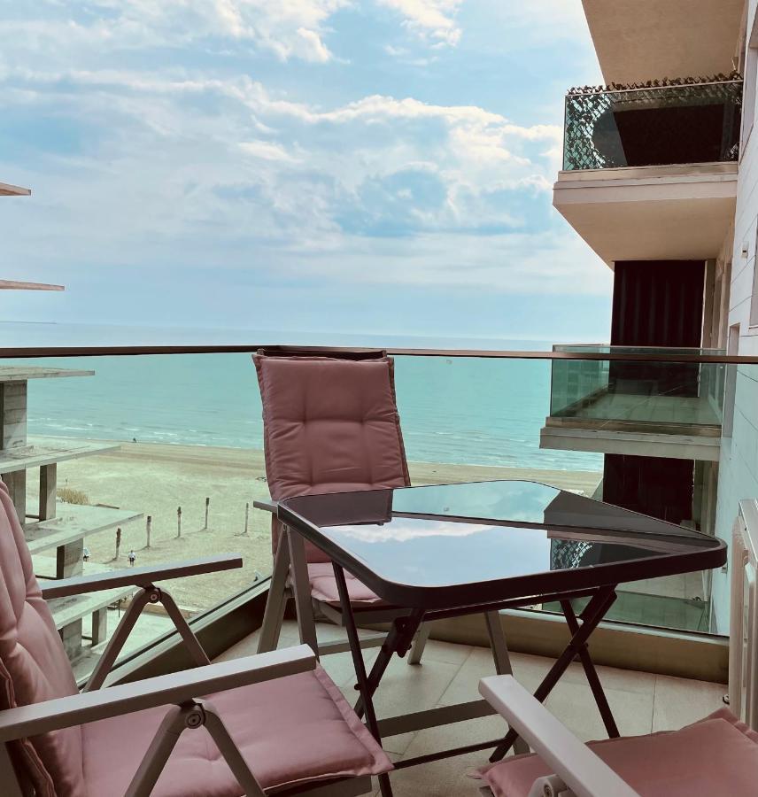 Năvodari Sea View Luxury Apartament מראה חיצוני תמונה